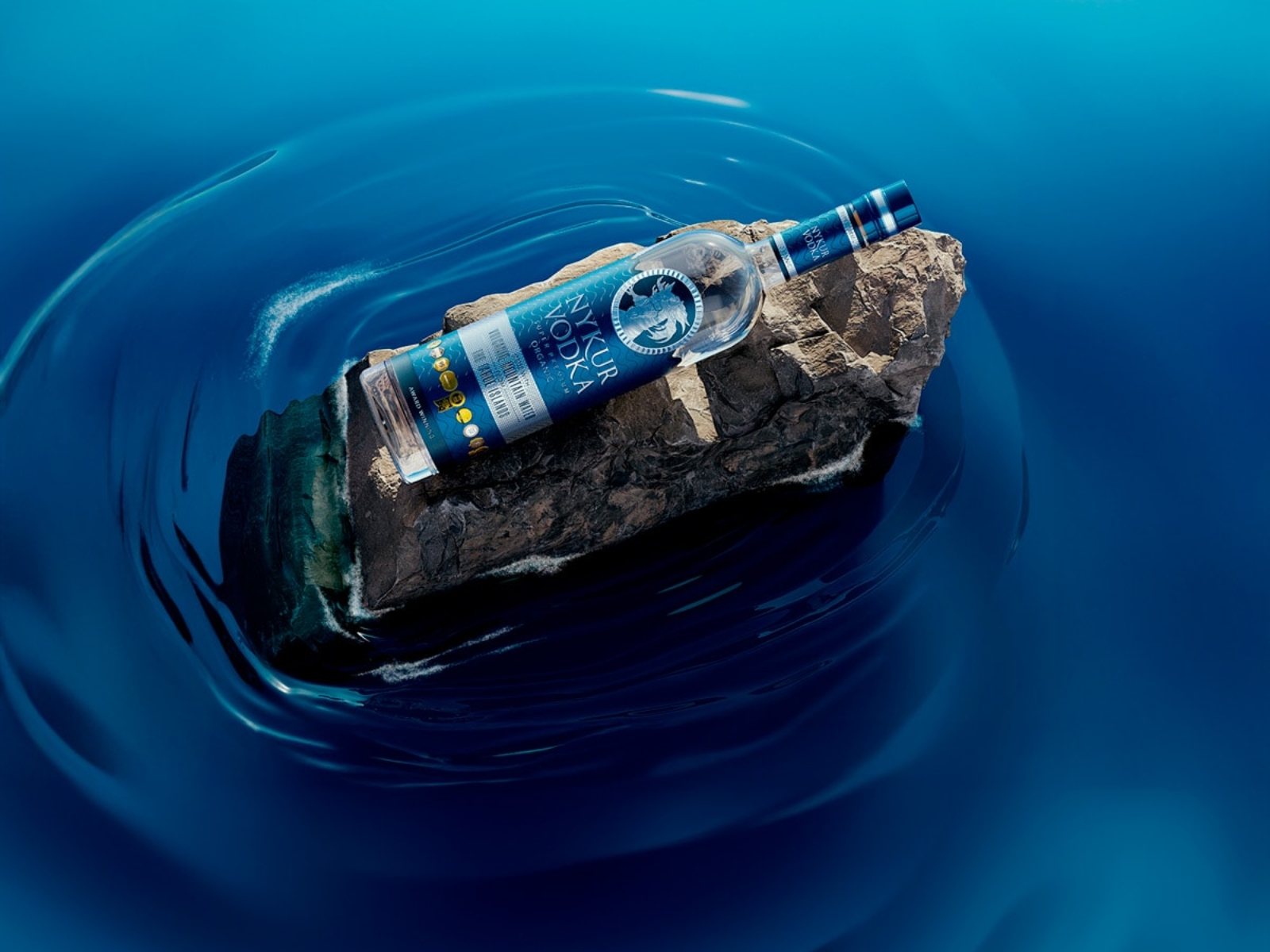 bottle-in-water-mobile